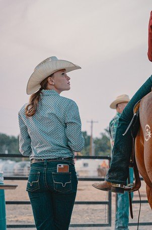 Embracing Western Chic: The Timeless Appeal of Women's Clothes Cowboy Hats